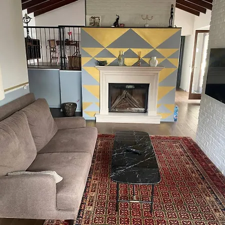 Apartman с террасой и видом на озеро в стрезе