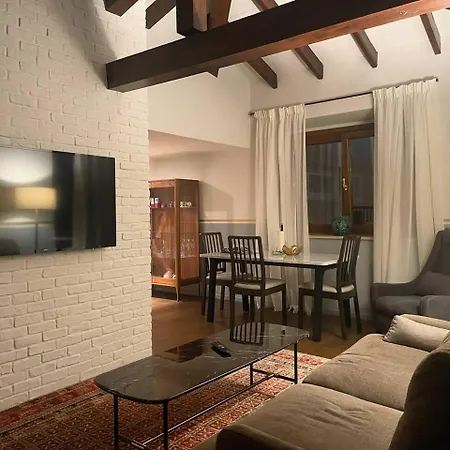 Apartman с террасой и видом на озеро в стрезе Stresa