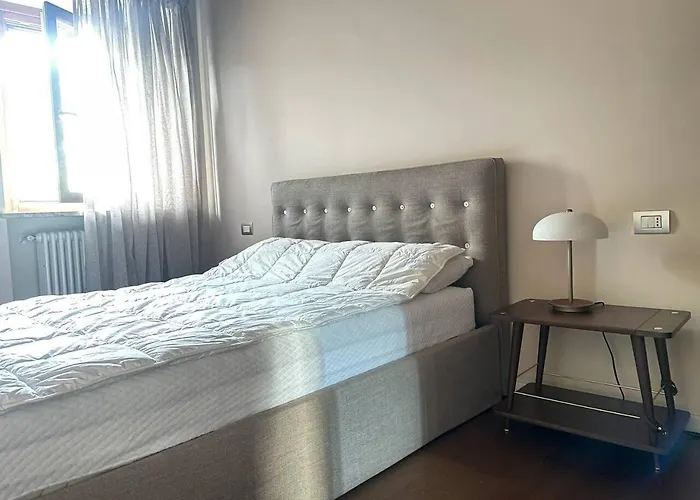 с террасой и видом на озеро в стрезе